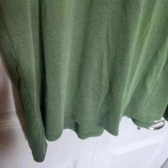 Joe Fresh Plus Size  Olive Green Vneck Tee Size 3x - Picture 6 of 7